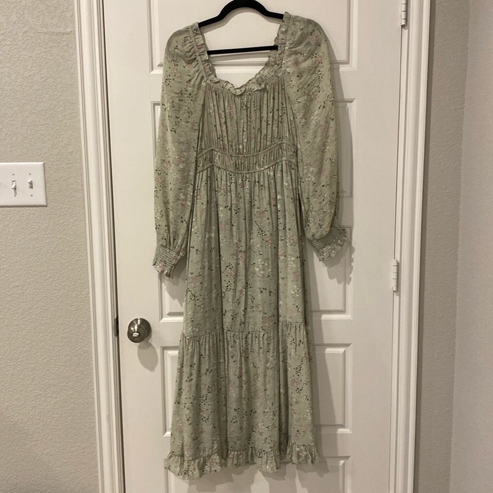 Women’s Spring Dress, Size Medium